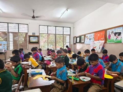 Crafty Plates - Happy Hands