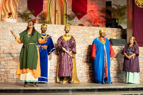 Journey to Bethlehem: Mother to a Saviour and King 25