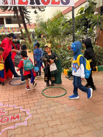 Meet the Marvels - A Superhero Bagless Day! - 26