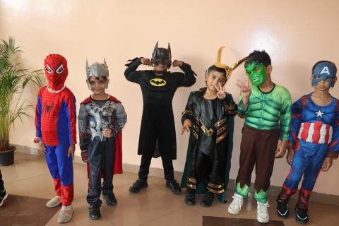 Meet the Marvels - A Superhero Bagless Day! - 26