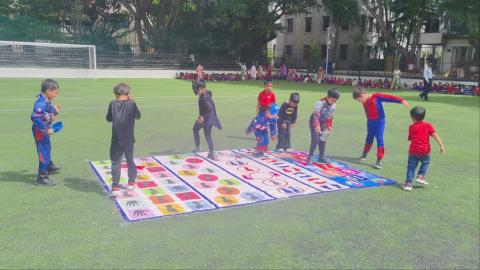 Meet the Marvels - A Superhero Bagless Day! - 26