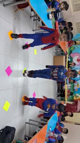 Meet the Marvels - A Superhero Bagless Day! - 26
