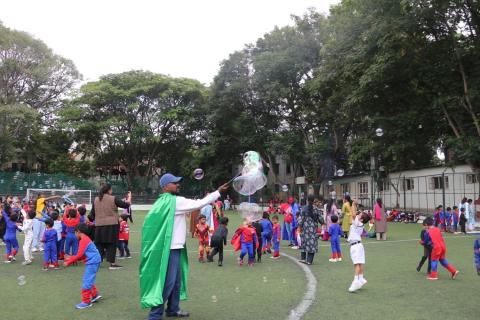 Meet the Marvels - A Superhero Bagless Day! - 26