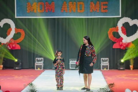 MOM AND ME - ALBUM - 4