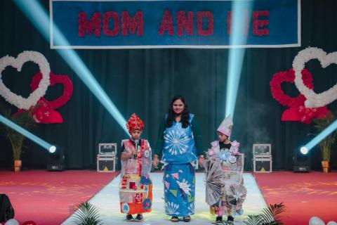 MOM AND ME - ALBUM - 4