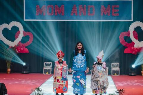 MOM AND ME - ALBUM - 4