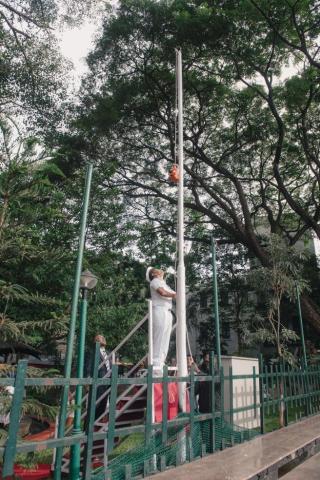 INDEPENDENCE DAY - Album 1