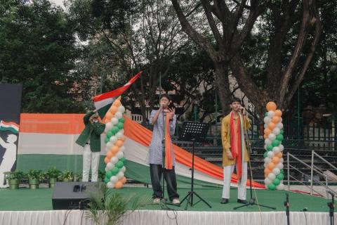  INDEPENDENCE DAY - Album 3