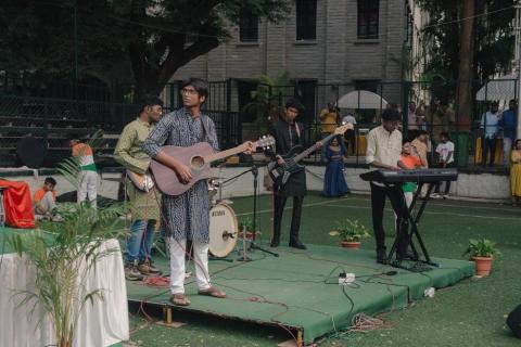  INDEPENDENCE DAY - Album 3