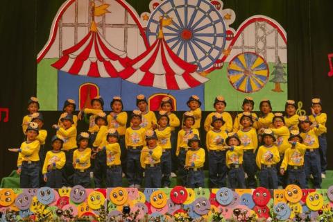 RHYTHM & RHYME TIME - Album 4