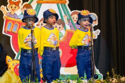 RHYTHM & RHYME TIME - Album 4