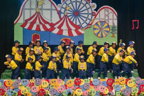 RHYTHM & RHYME TIME - Album 4