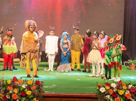 The Junior School Annual Prize Day 25